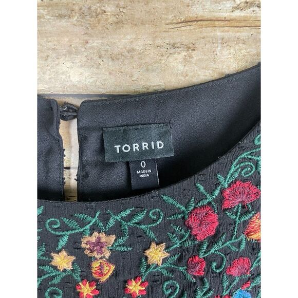 Torrid Embroidered Long Sleeve Blouse Sz 0 - Picture 3 of 5